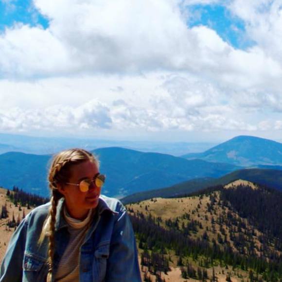 Meet your Posher, Jeannette - Picture 1 of 1